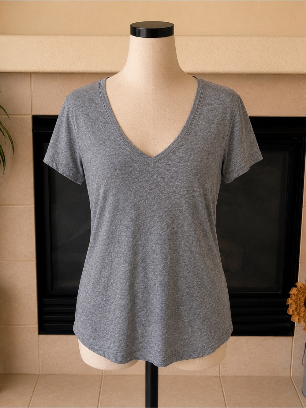 Madewell Heather Gray V-Neck Short Sleeve Tee